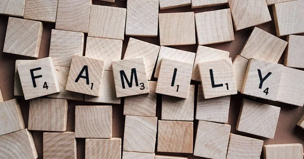 Scrabble letters spelling family.